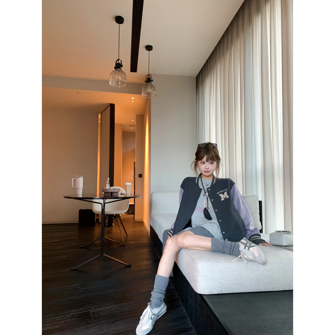 DEEMOSTUDIO【环游日记】配色超爱复古撞色呢料刺绣棒球服 WZ2777