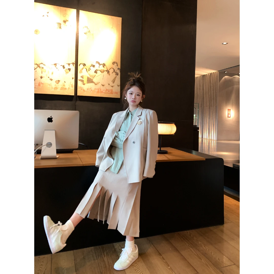 DEEMO典藏款双排扣西装外套/正反两穿半裙两件套女 WZ1745