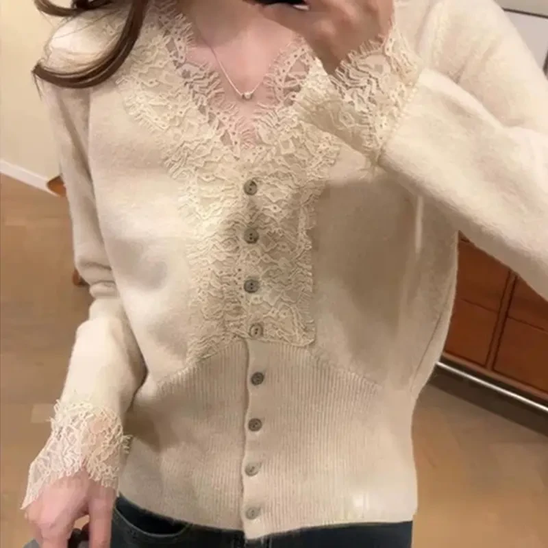 慵懒风百搭2024早秋新款V领拼接蕾丝花边毛衣外套针织开衫上衣女