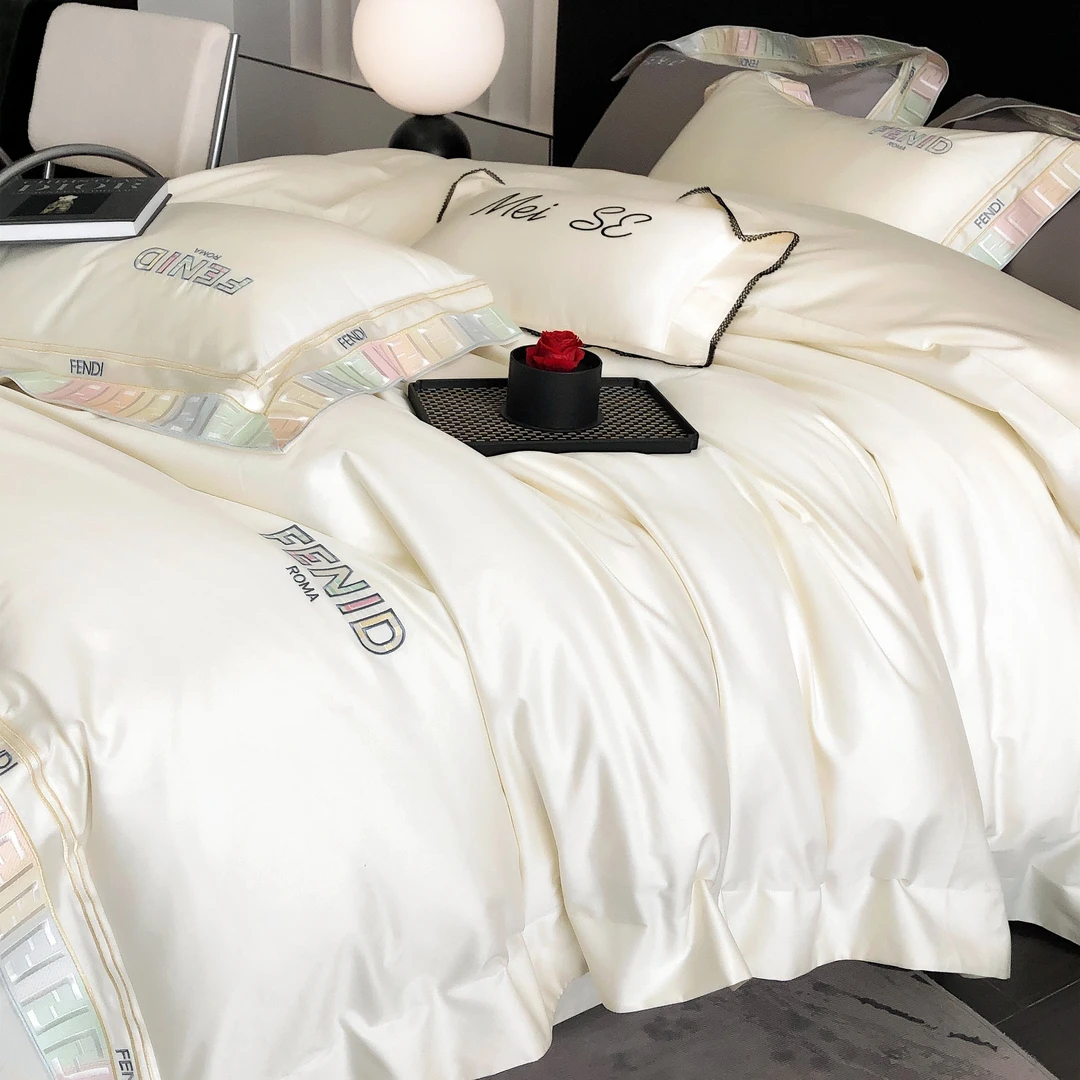 托马斯 轻奢全棉四件精密刺绣被套贡缎高档纯棉简约床上用品