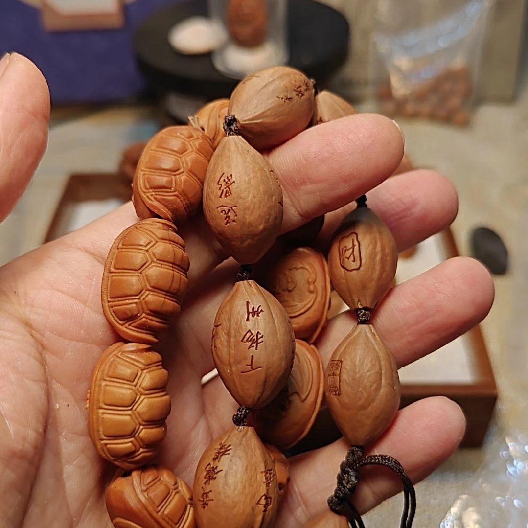 【闪购商品】橄榄核核雕M****梓