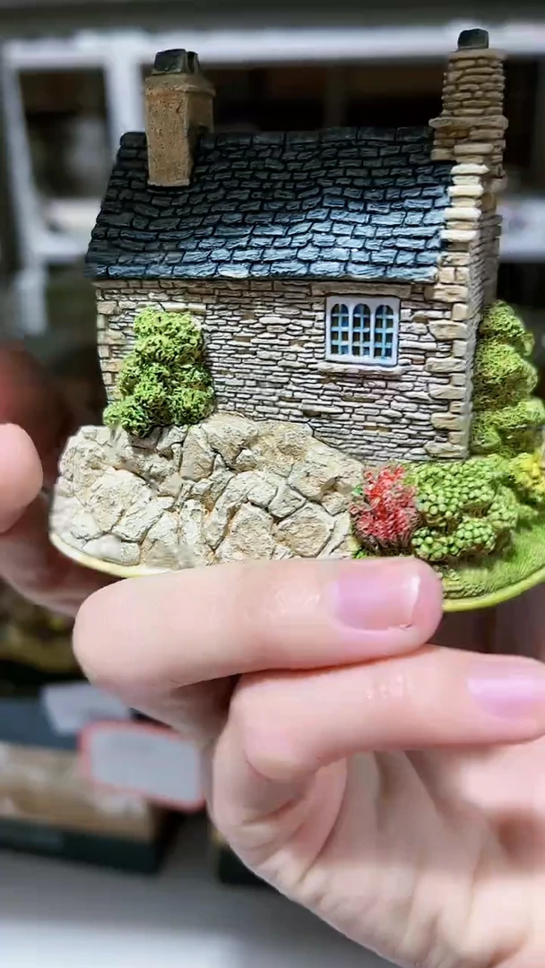 【闪购商品】新骨瓷摆件小房子一个【带原盒】