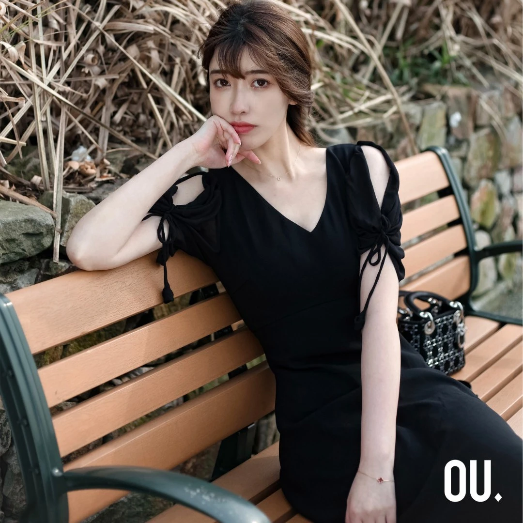 21夏季时尚厚缎面三醋酸面料显瘦优雅气质连衣裙1212131038￥1899