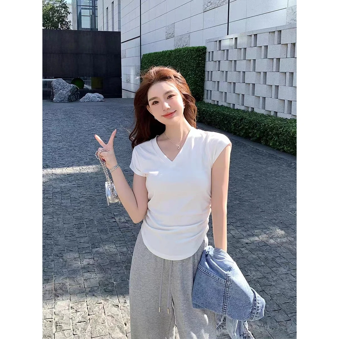 V领小蛮腰收腰小短T夏季显瘦设计感短袖纯色百搭款时尚女孩辣妹