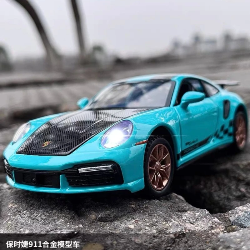 1:24911Turbo S 合金属汽车模型仿真声光回力收藏摆件ww