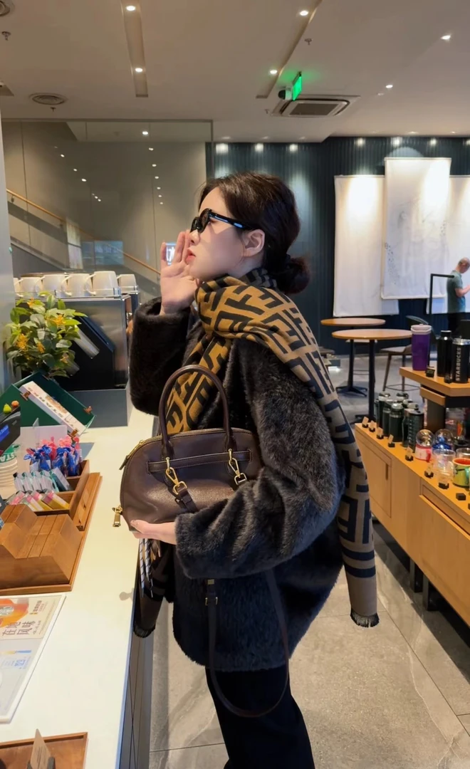 LAZY CHIC WEI 灰紫珍珠”黑标拉贡 西班牙珍珠卷皮毛 24AWW320