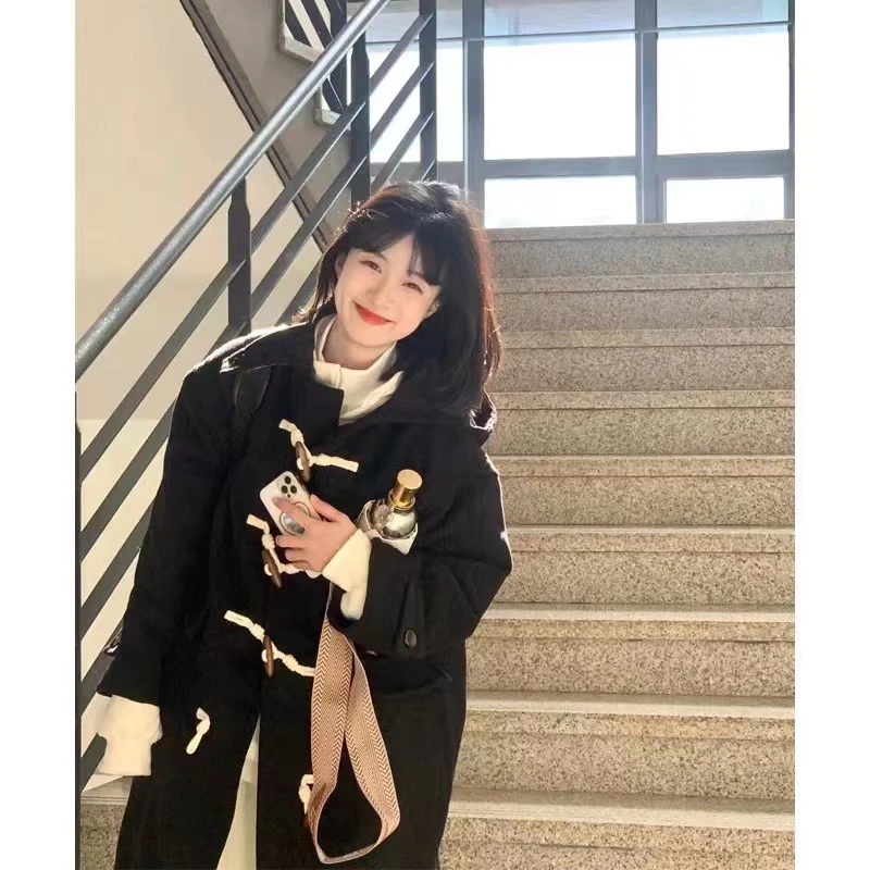 牛角扣黑色毛呢外套女秋冬中长款呢子大衣加厚
