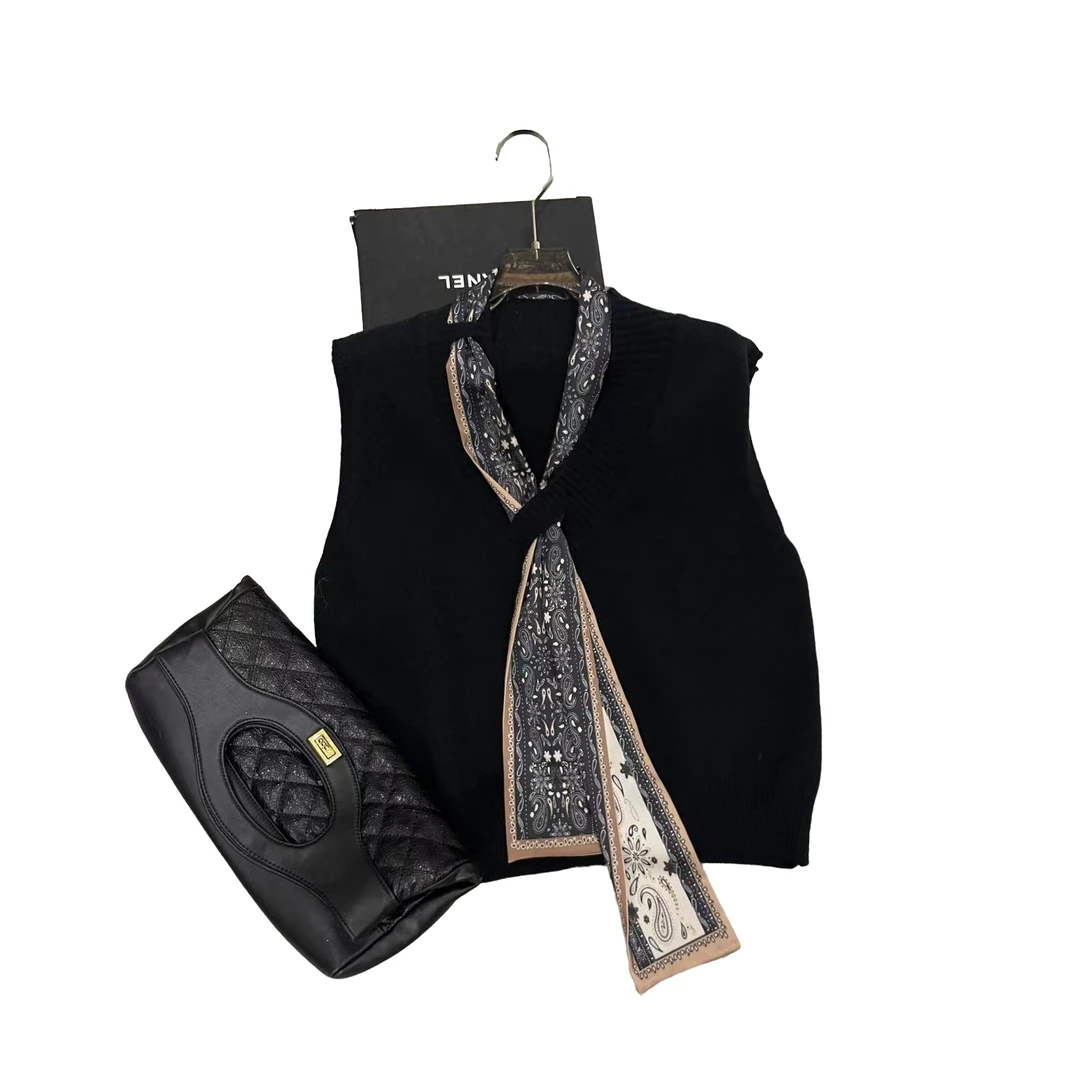 冬季时尚气质百搭轻奢洋气优雅V领女士纯色无袖毛衣2my582473