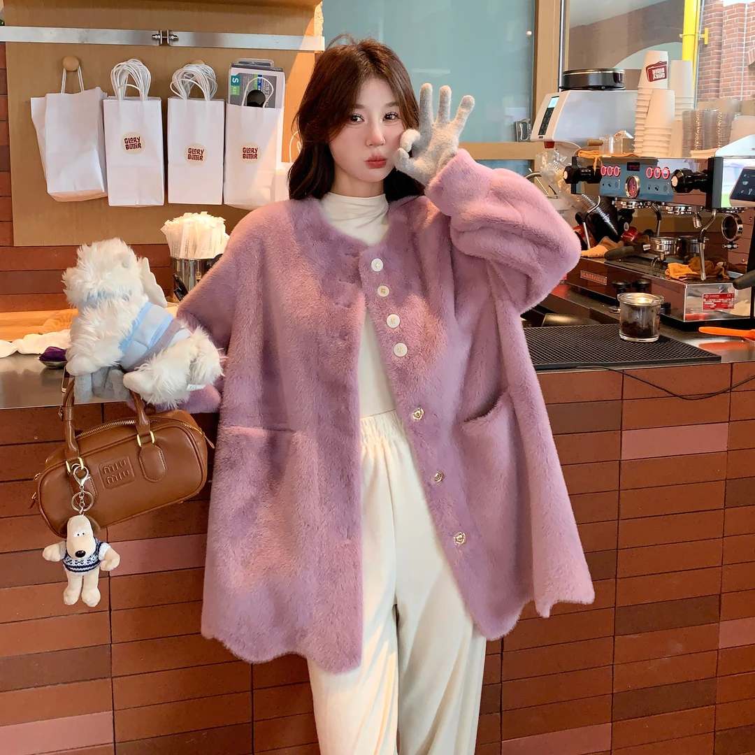 紫色温柔风时尚不规则毛绒上衣女2025冬季新款慵懒小个子百搭上衣