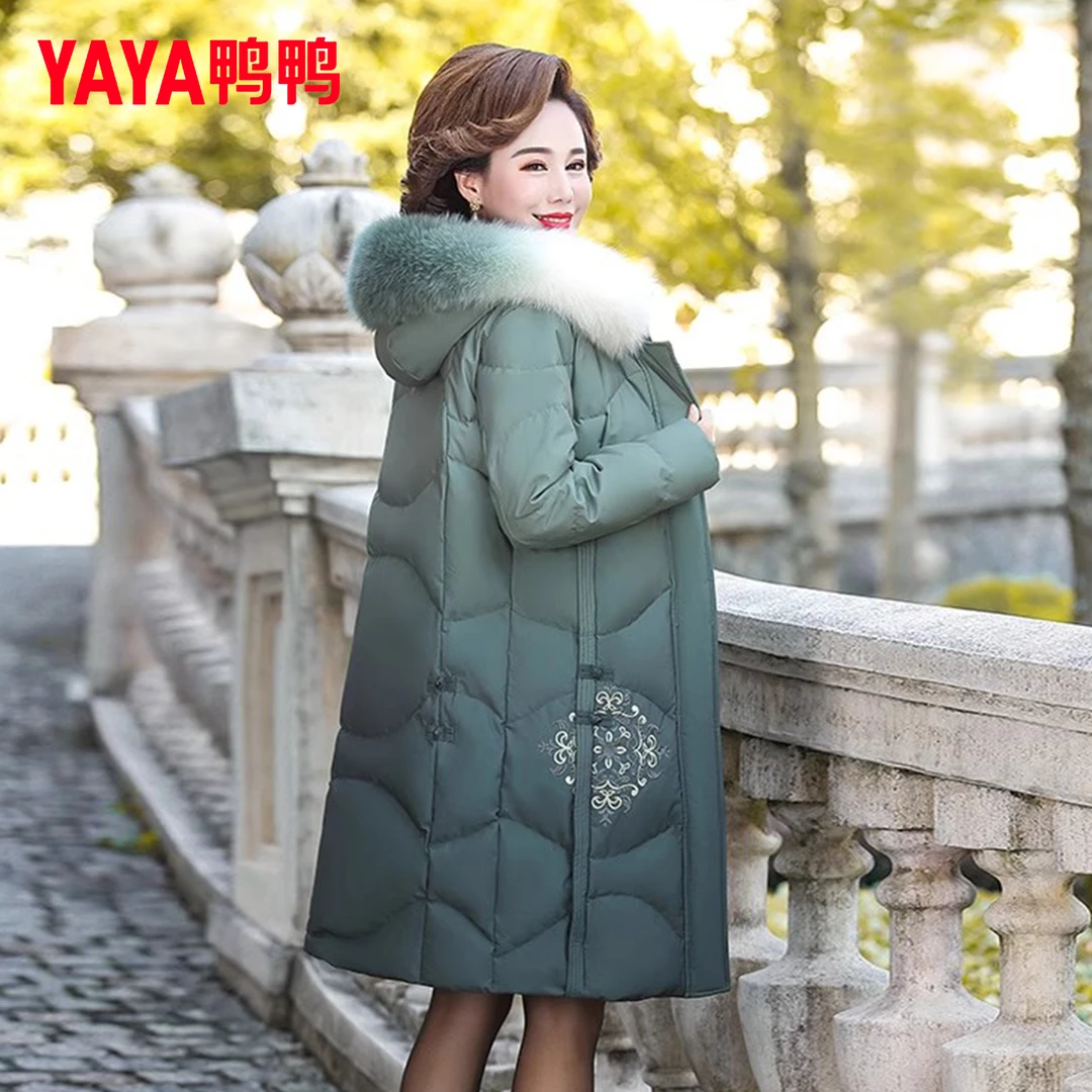 YAYA/鸭妈妈加厚冬装羽绒服中长款中年女款洋气大码外套中老年女