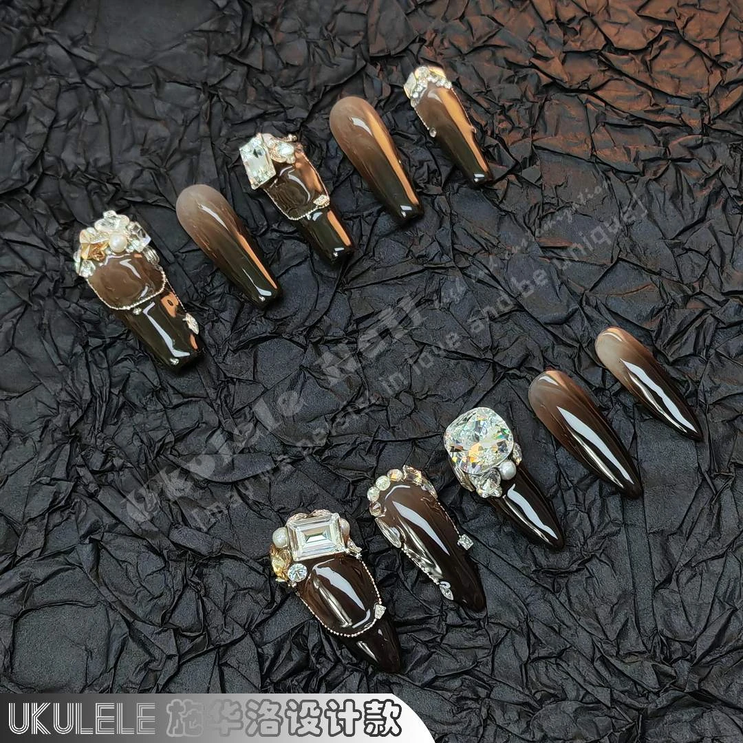 SSR【冰摩卡】Ukulele施华洛高定设计气质细腻渐变中长款爆闪美甲