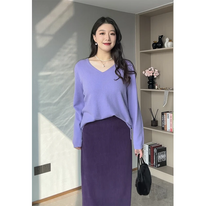 秋冬大码韩系氛围感毛衣女气质宽松V领设计感亲肤纯色套头针织衫