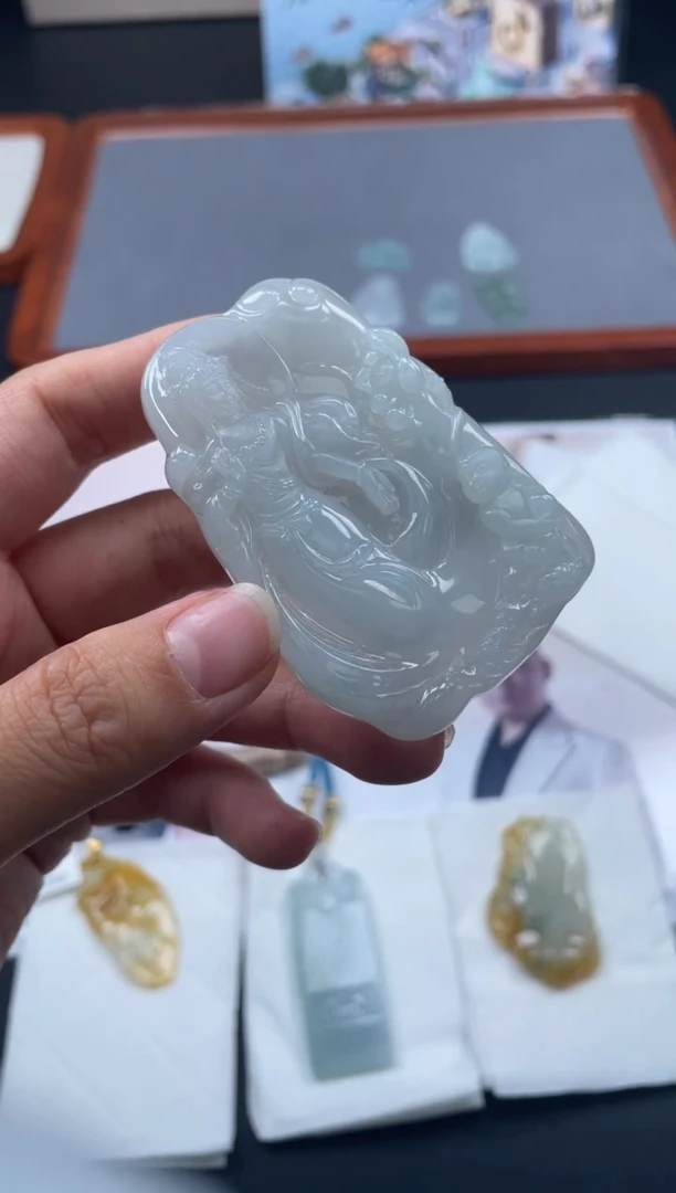 【闪购商品】定制翡翠未镶嵌10-28HDJT0101322
