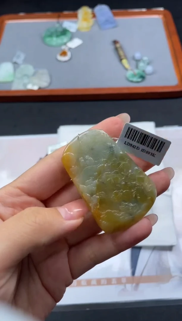 【闪购商品】定制翡翠未镶嵌10-07HDJT0075714