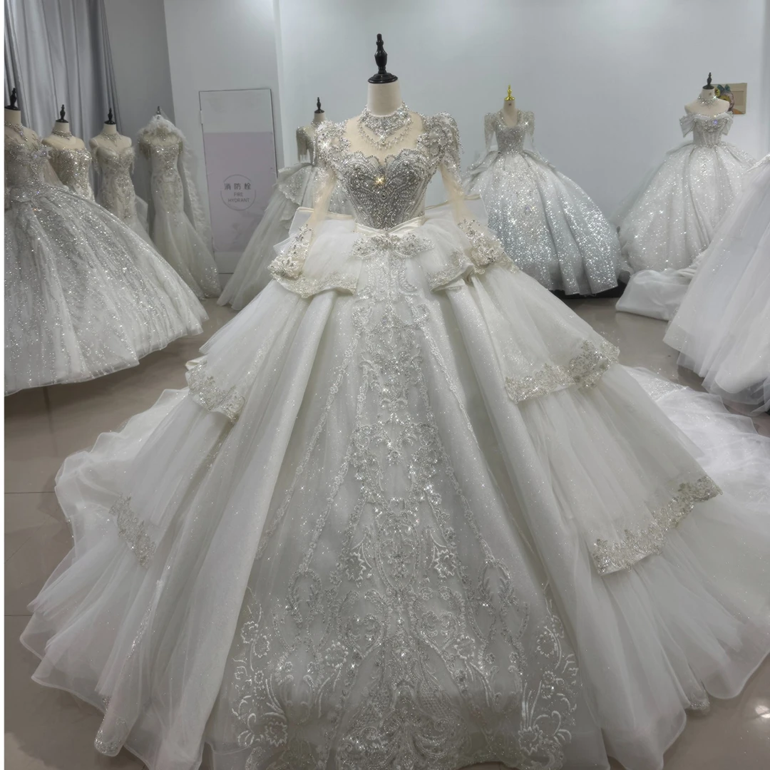 新款长袖婚纱重工大拖尾泡泡袖公主风缎纱结合款