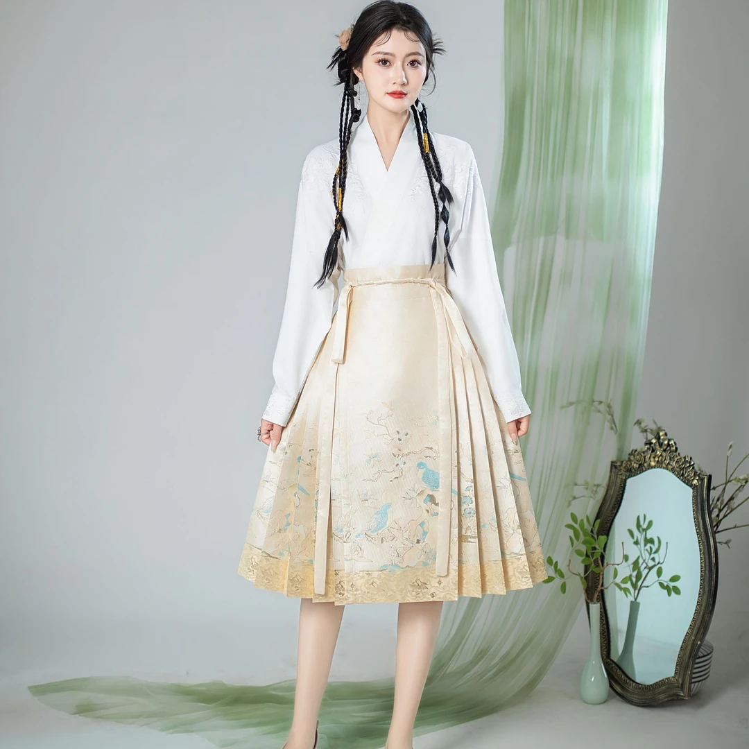 芊衣橱《鸟语花香》原创汉服2024新款马面裙香槟色日常小个子