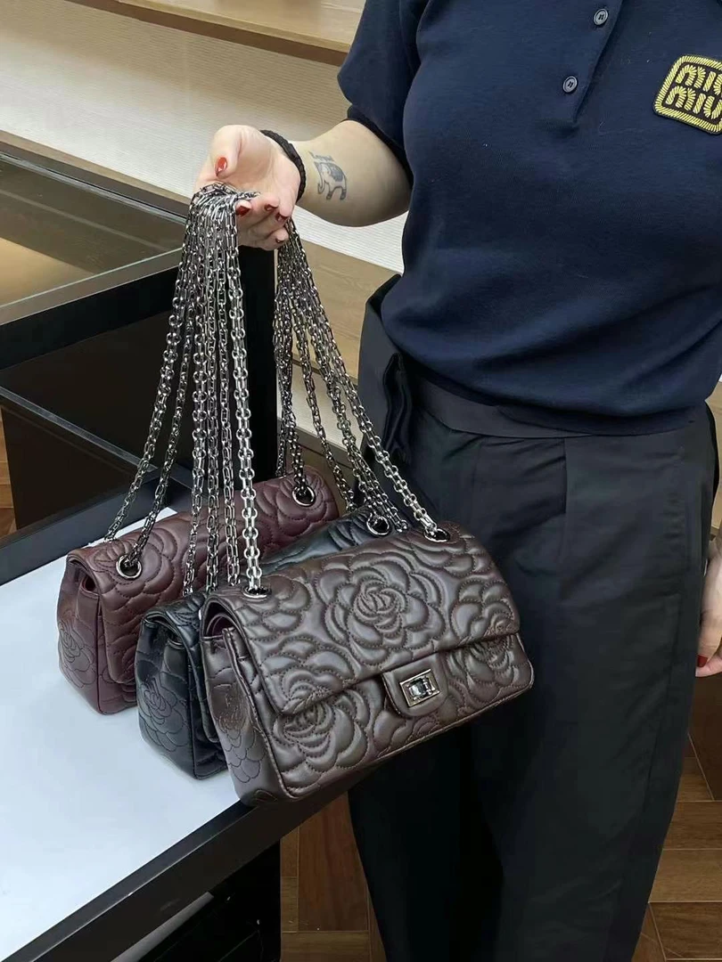 Cf25秋款上新/山茶花菱格绣线黑色链条包腋下女士