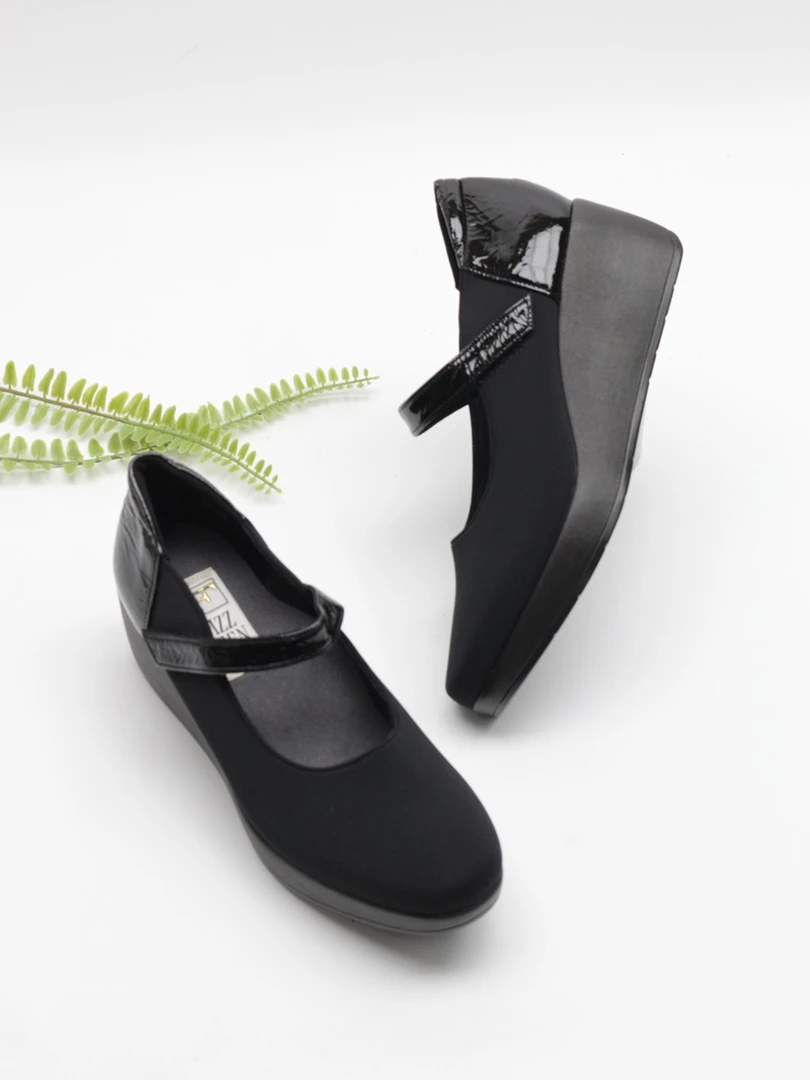 日本皮加布圆头坡跟单鞋830