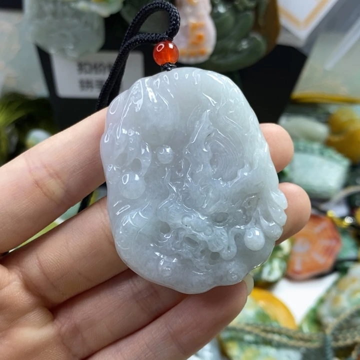 翡翠颈饰未镶嵌吊坠