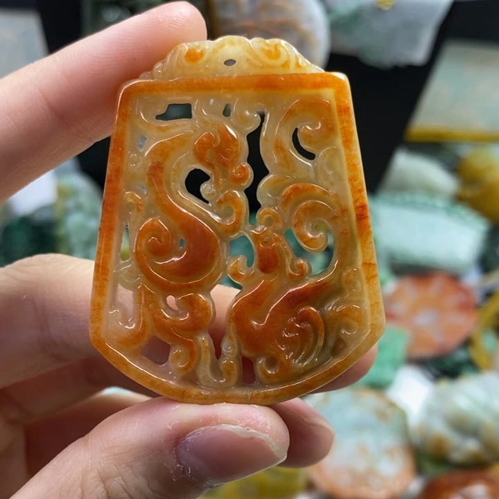 翡翠颈饰未镶嵌吊坠