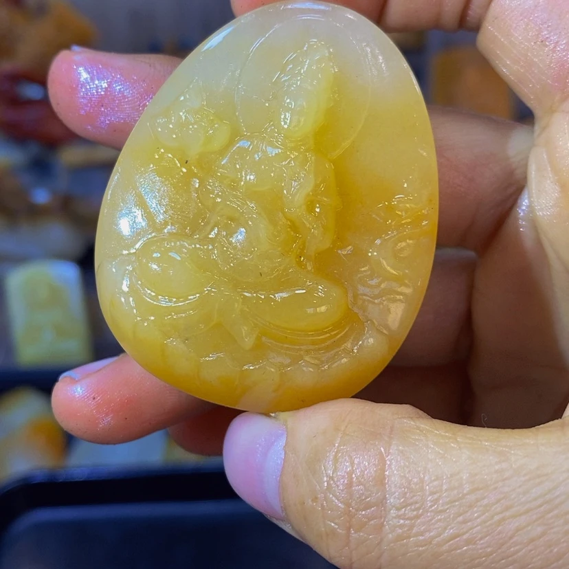 【闪购商品】石英质玉（黄龙玉）颈饰未镶嵌