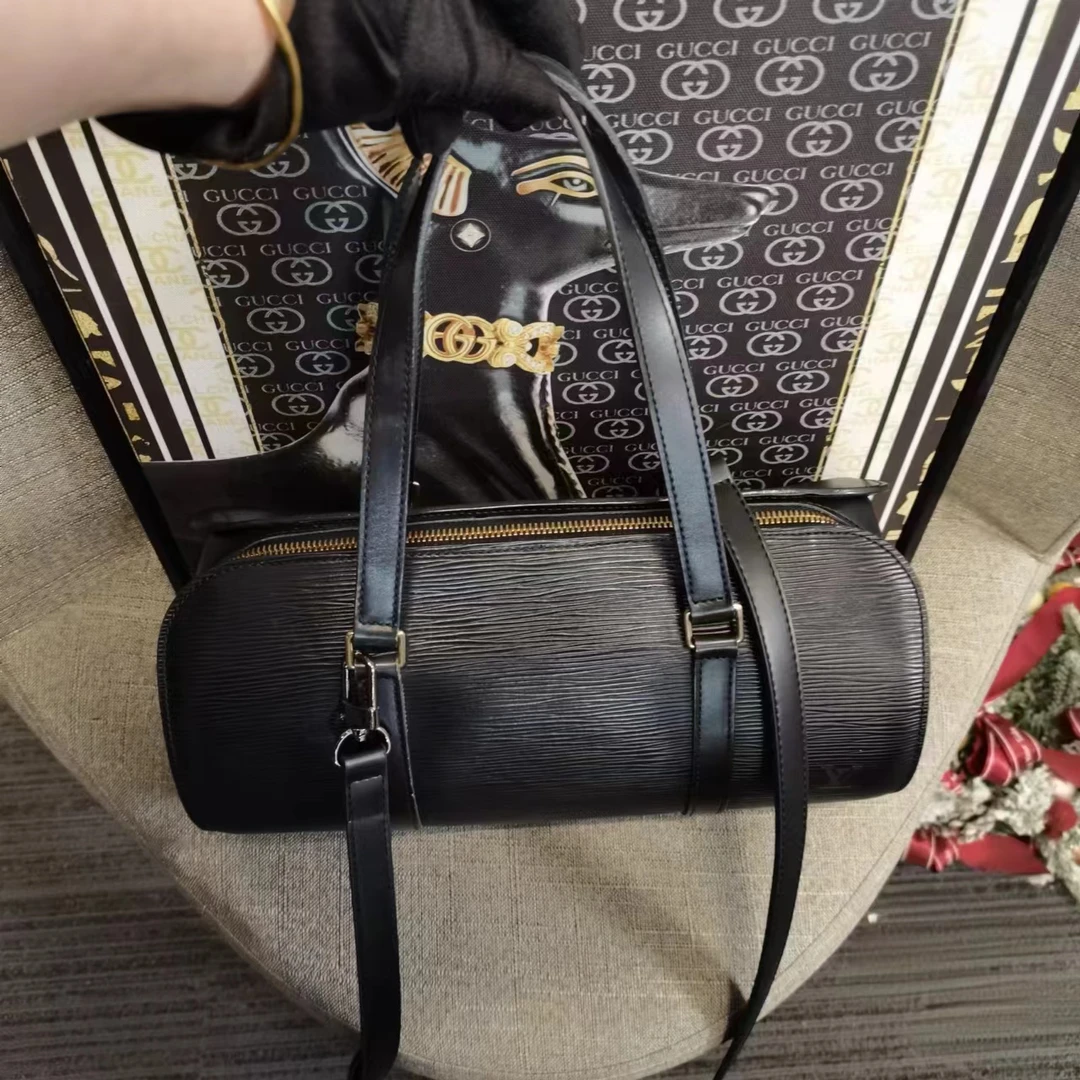 95新 LouisVuitton/路易威登 路易威登/水波纹巴比龙子母包/3999