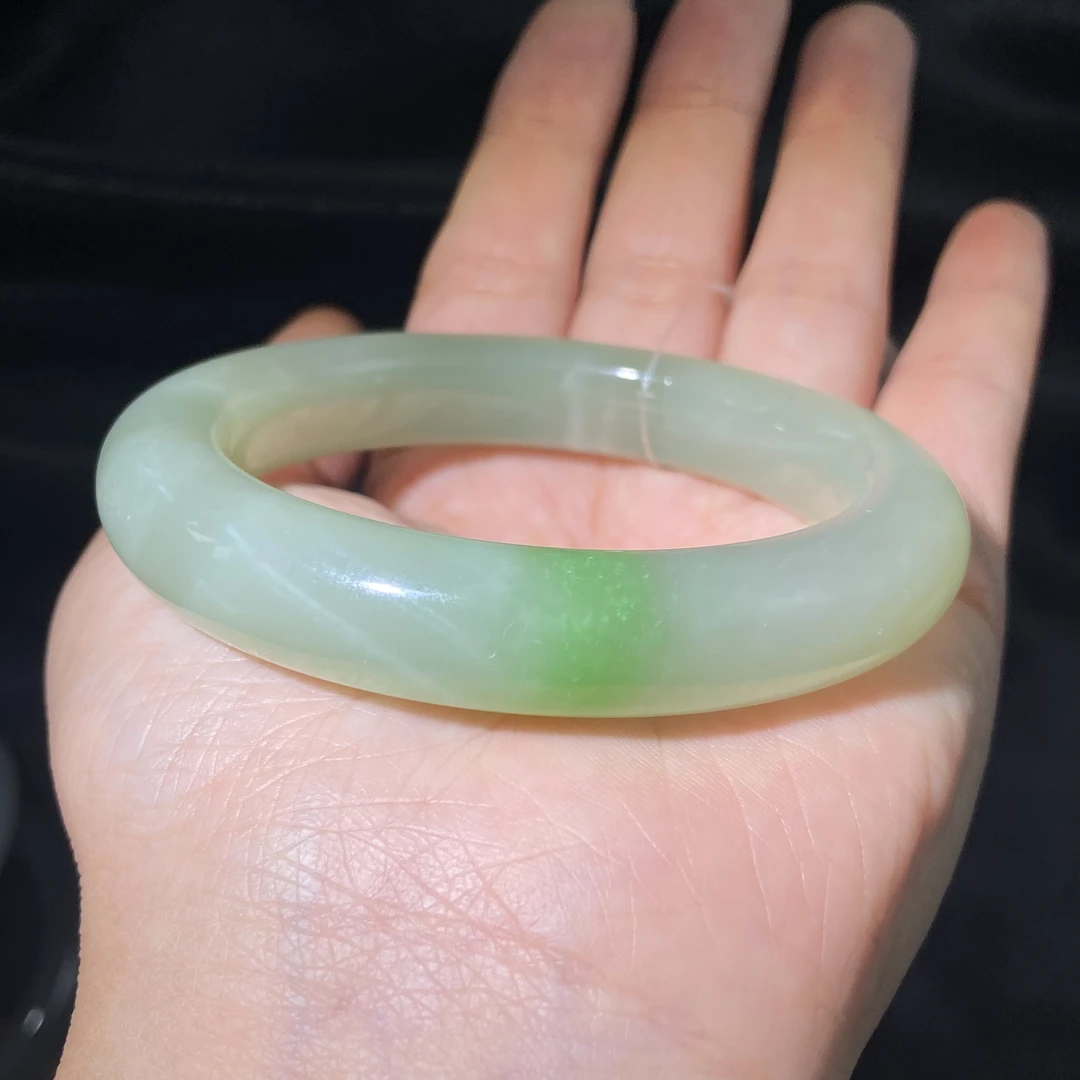 一口翠翠青和田玉有水线特价胖圆条聚色新品5556