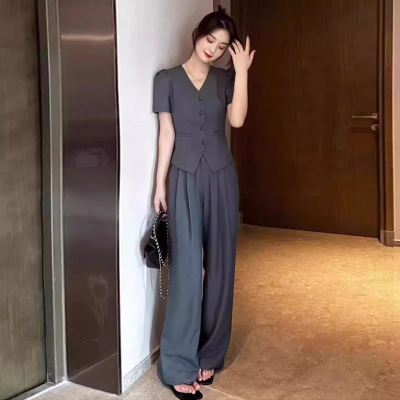 2025年夏季新款轻薄短袖V领上衣阔腿裤时轻奢尚套装女