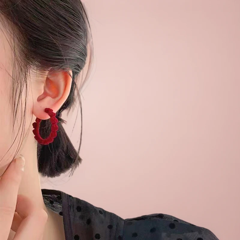 铜合金耳饰 气质耳环时尚简约百搭红色圈圈小众毛绒耳坠丝绒耳钉