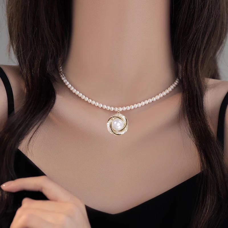 合金仿珍珠项链 2024新款珍珠颈链女法式优雅轻奢小众气质锁骨链