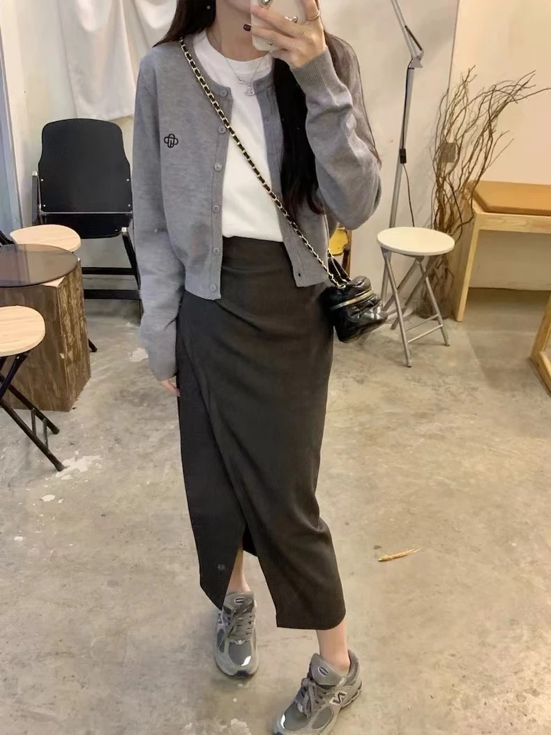 2024秋装搭配一整套针织开衫显瘦套装女半袖上衣半身裙三件套