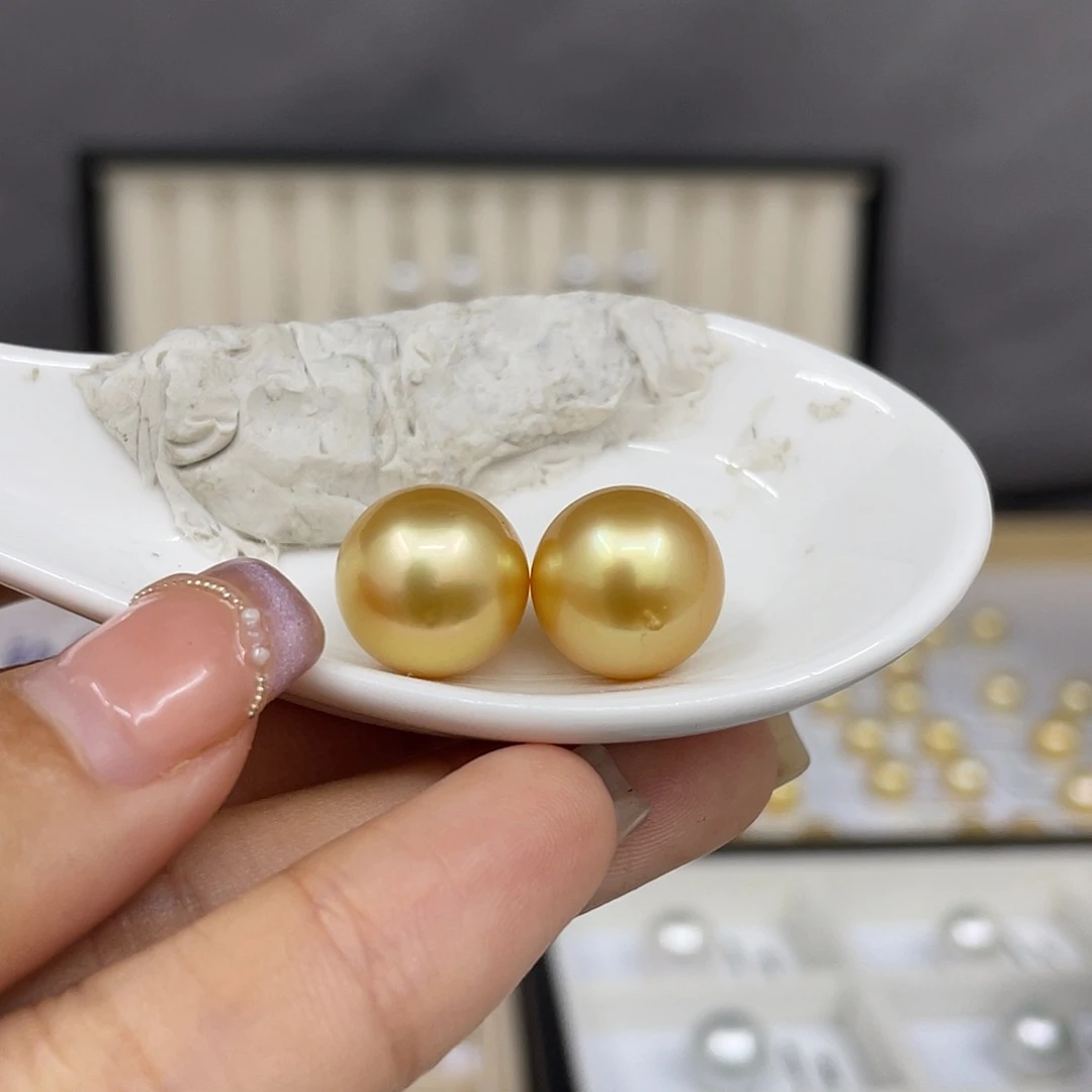 海水珍珠耳饰18K金镶嵌