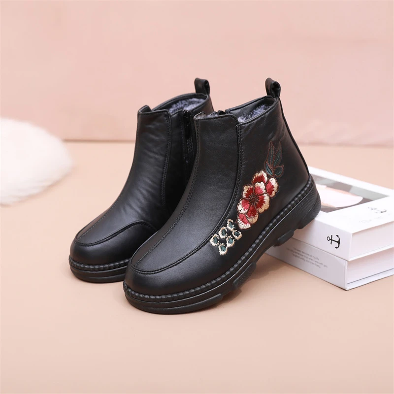 冬季老北京布鞋女靴子加绒保暖防水妈妈棉鞋软底防滑短靴老人棉靴