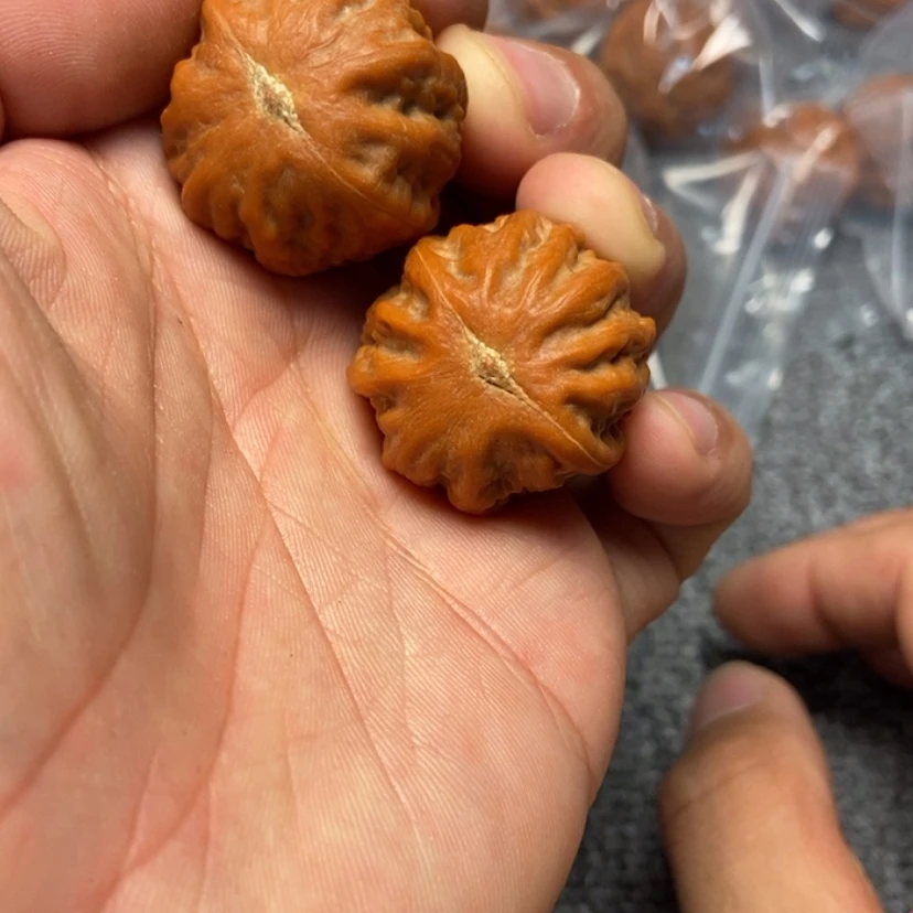 【闪购商品】文玩核桃把件