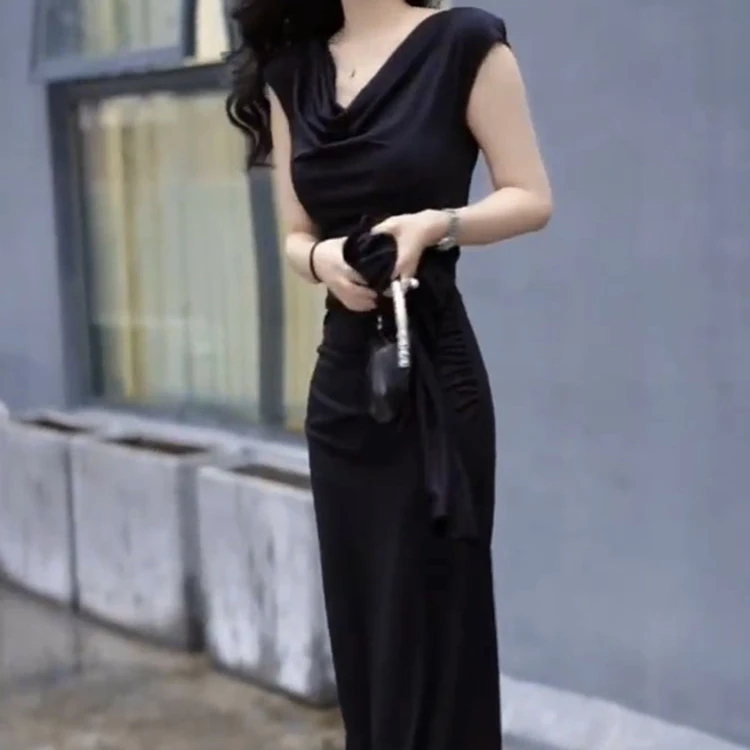 网红同款时尚连衣裙2024夏新款纯色堆堆领无袖修身减龄净版连衣裙