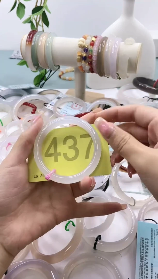 【闪购商品】玛瑙/玉髓手镯未镶嵌5354