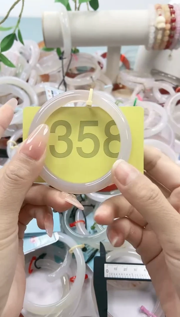 【闪购商品】玛瑙/玉髓手镯未镶嵌5657
