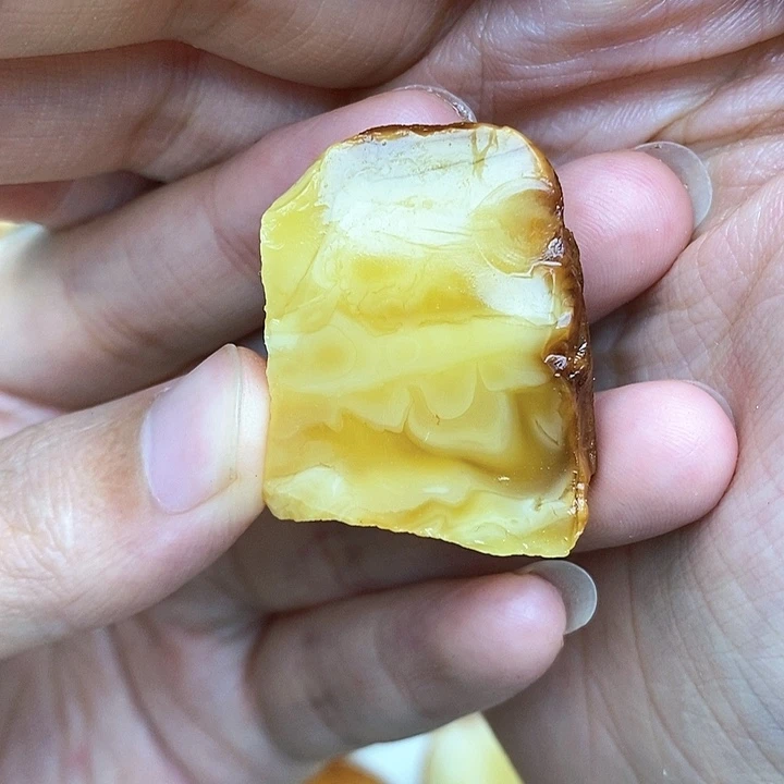 定制琥珀未镶嵌裸石