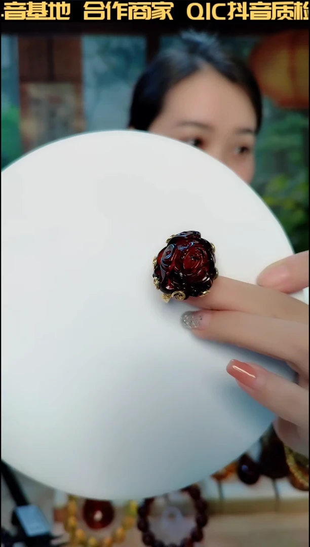 【闪购商品】血珀颈饰银S925镶嵌1福利