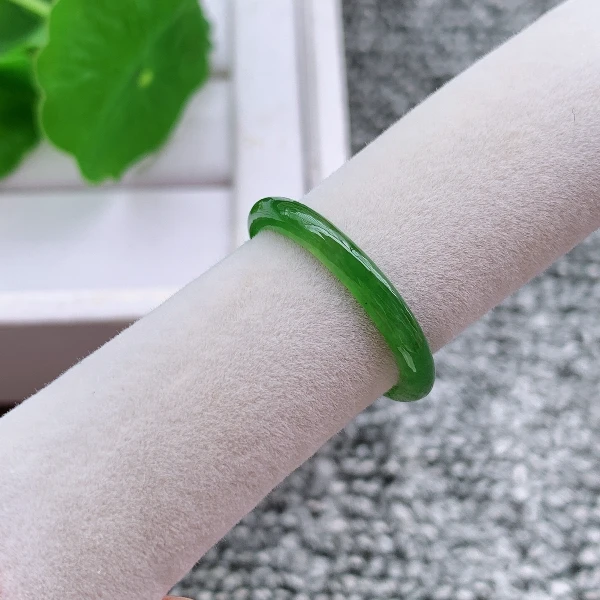 天然A货和田玉碧玉油润满绿菠菜绿戒指指环内径19.5mm多样性发货