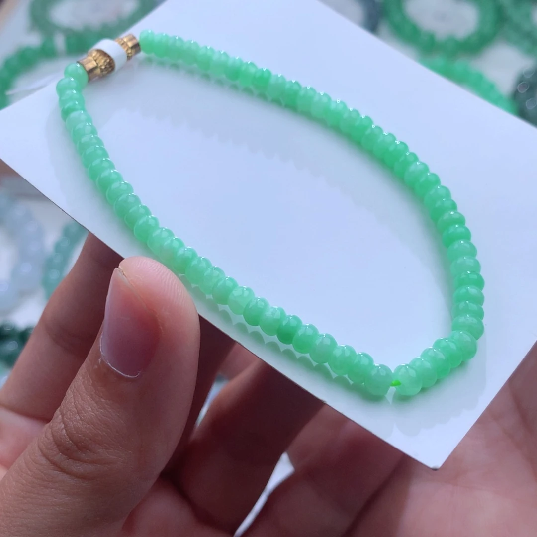 翡翠手链未镶嵌翡翠