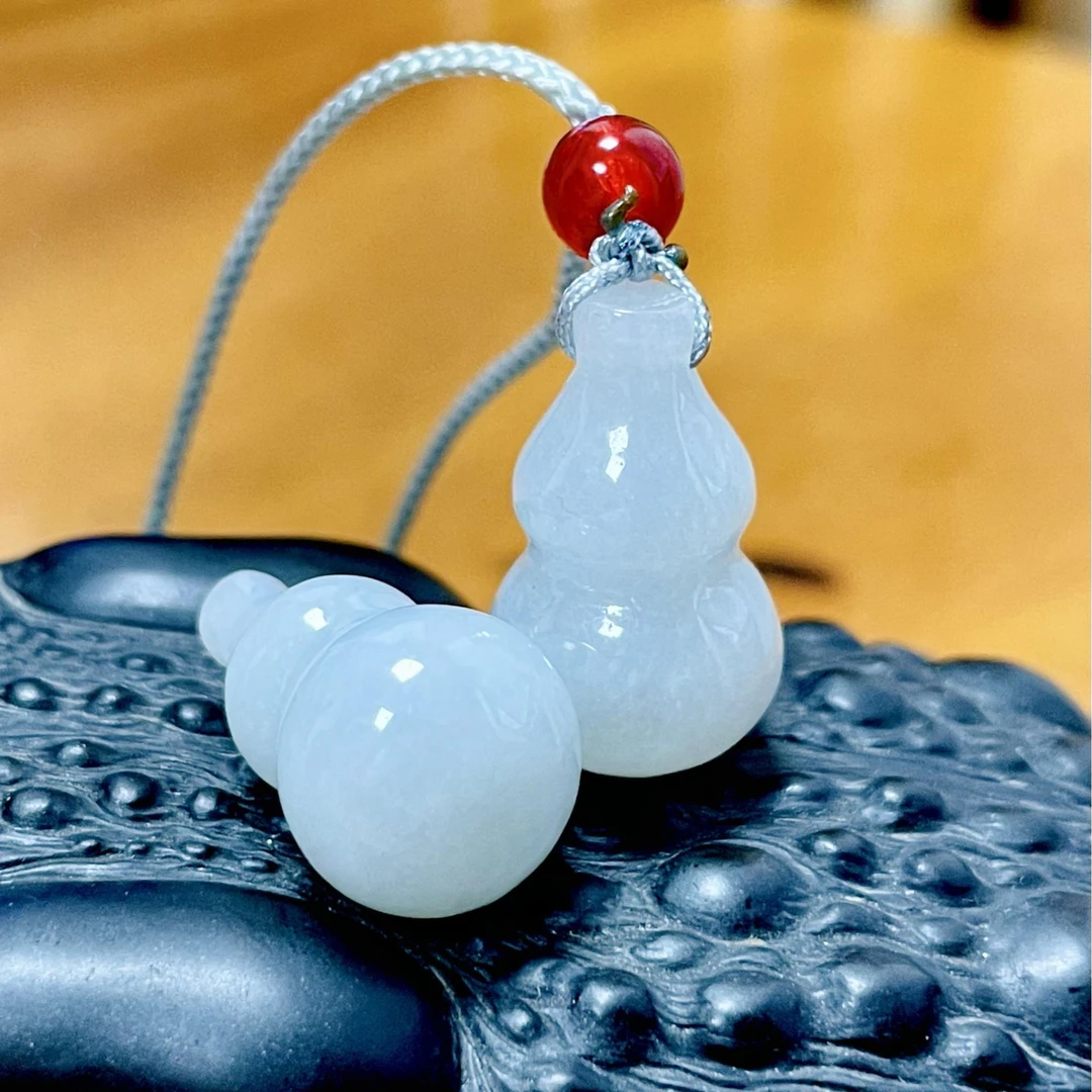 天然翡翠葫芦缅甸玉石小吊坠葫芦糯种宝宝女士车挂手机挂包挂礼物