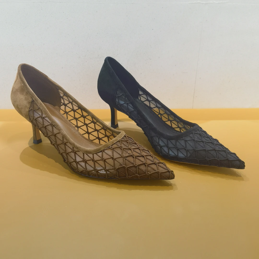 1567   HD蕾丝气质百搭时尚尖头细跟浅口跟鞋