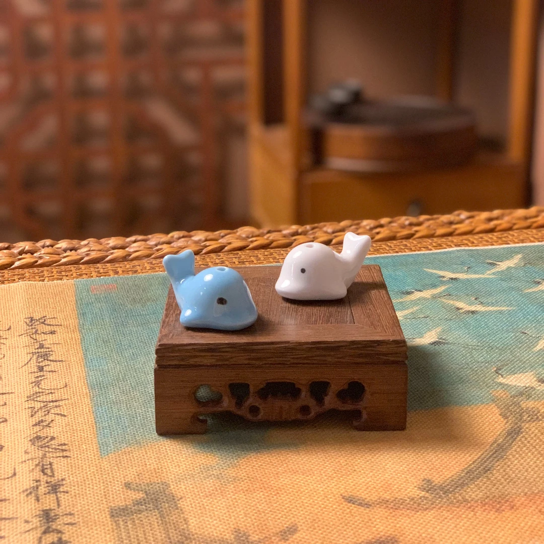 【陶瓷鲸鱼香插】家用香插黄纯铜香插底座