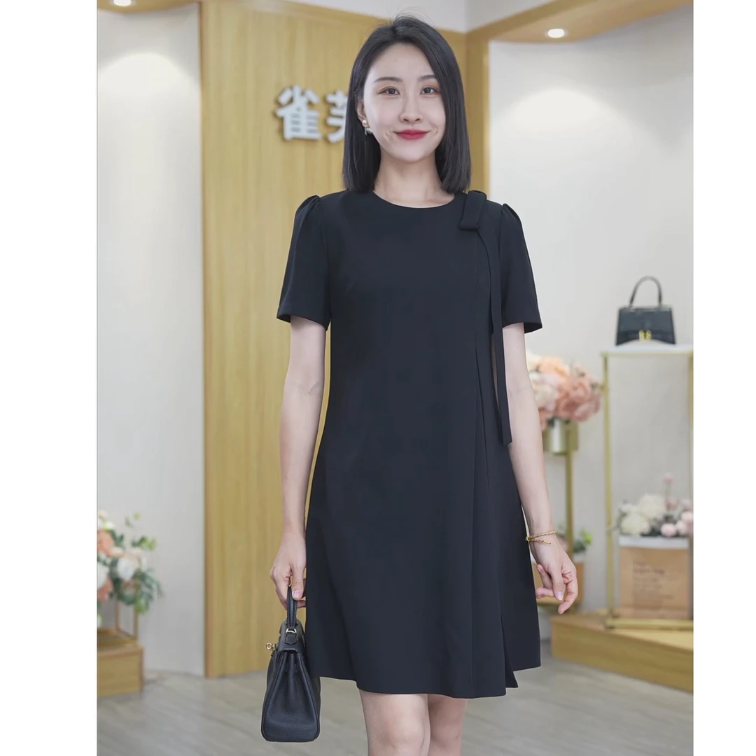 设计感蝴蝶结圆领短袖连衣裙2025年女装新款气质简约百搭款中长裙