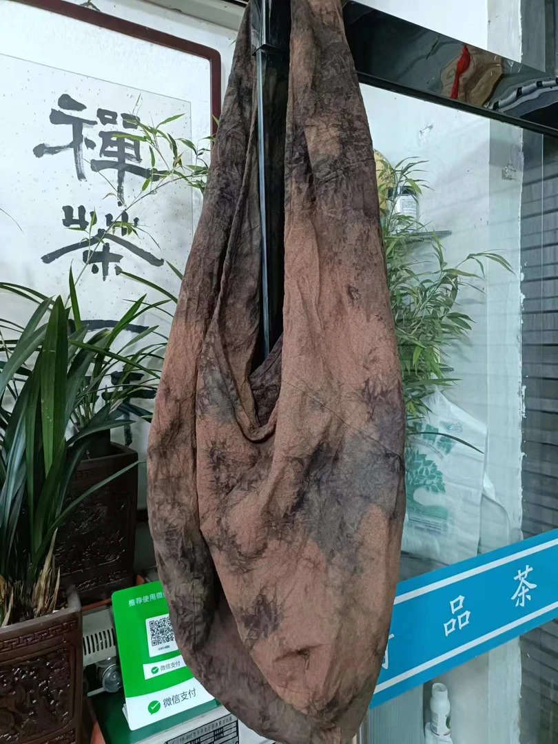 手工制作植物染色老料柞蚕丝包包