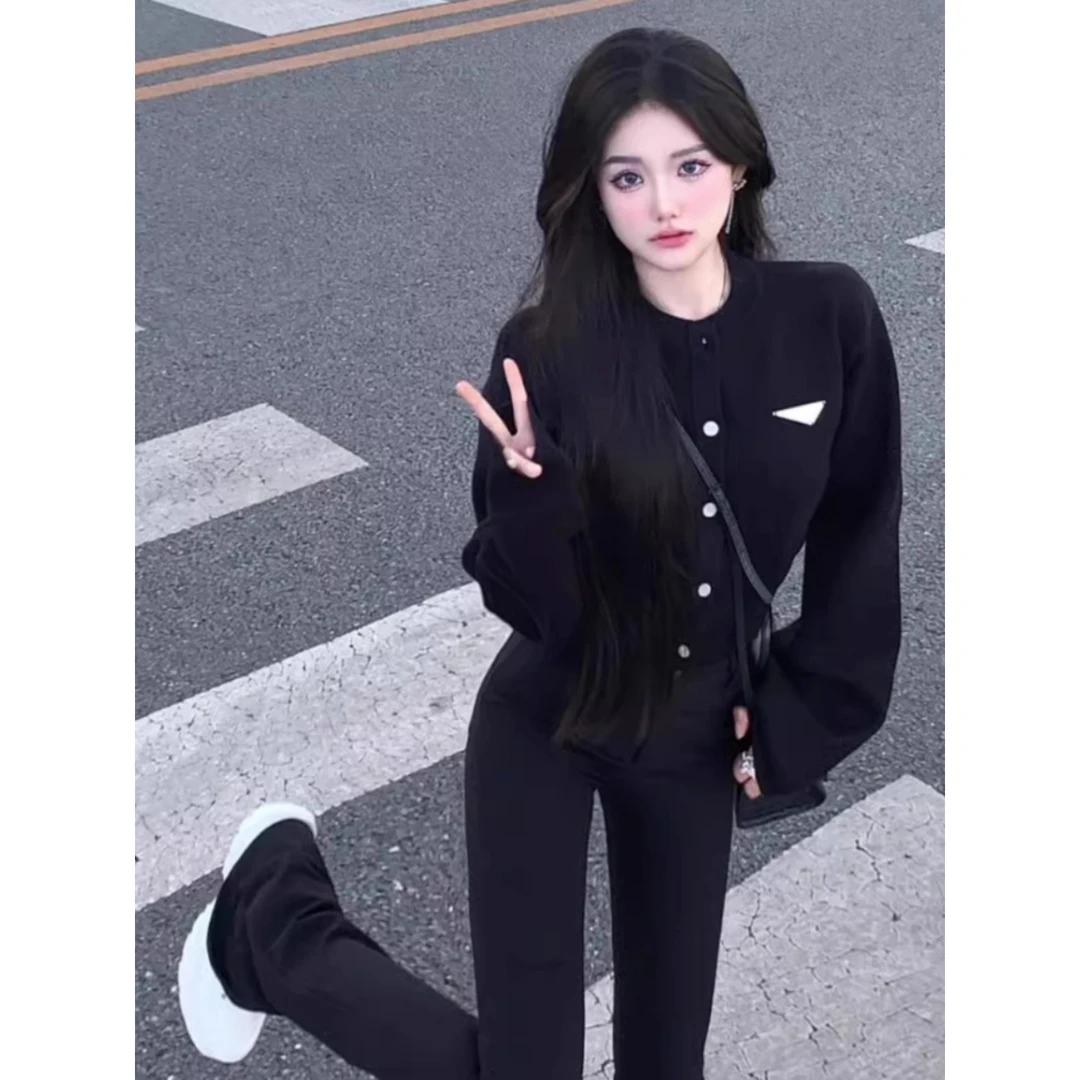 甜酷辣妹穿秋新款女装2023短款小外套毛衣针织开衫chic上衣设计感