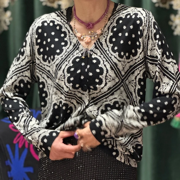 【朱帝家】对称黑白巴洛克花纹宽松上衣开衫