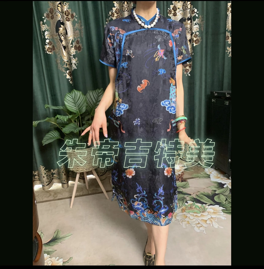 丝光暗花复古盘扣宽松款连衣裙