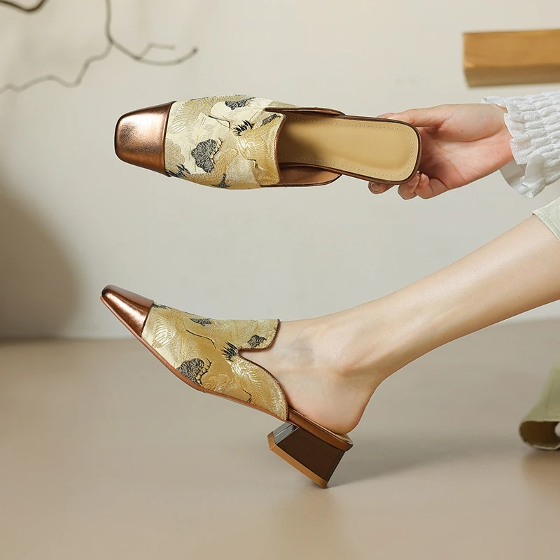 高端女鞋~老钱风新中式包头半拖鞋外穿刺绣国风时尚真皮粗跟半托